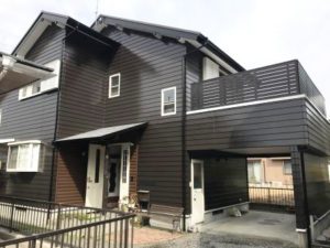 福岡県　福岡市　東区　外壁塗装　屋根塗装　スターペイント　塗装専門店　雨漏り　サイディング　モルタル　オススメ　人気店　安心　塗料　色　人気　相見積もり　定価　安い　職人　相場