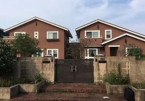 福岡県　福岡市　東区　外壁塗装　屋根塗装　スターペイント　塗装専門店　雨漏り　サイディング　モルタル　オススメ　人気店　安心　塗料　色　人気　相見積もり　定価　安い　職人　相場