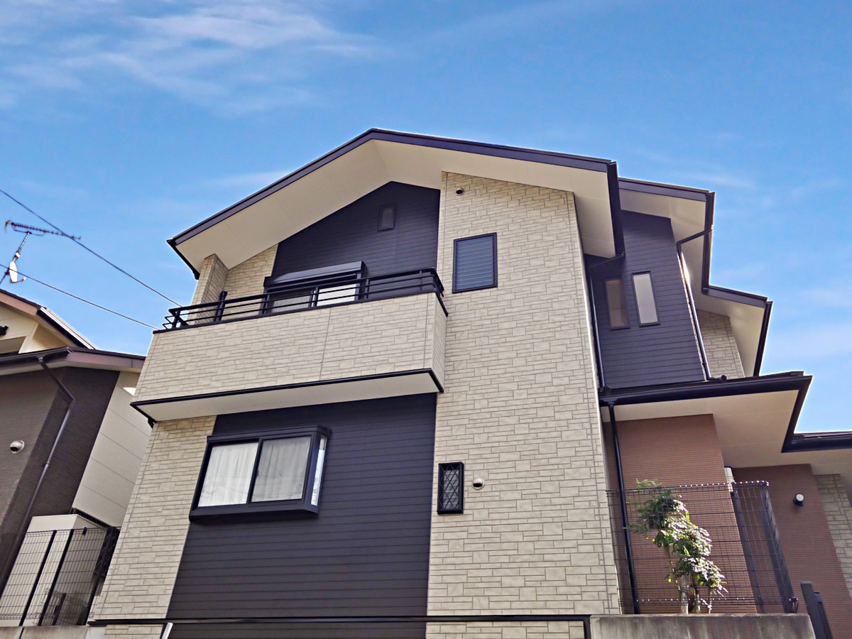 福岡県　福岡市　外壁塗装　屋根塗装　雨漏り　防水工事　塗装専門店　スターペイント　施工事例