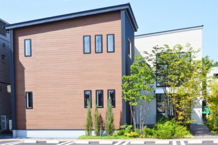 福岡　外壁塗装　屋根塗装　雨漏り　防水工事　スターペイント　専門店　ショールーム