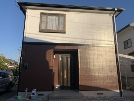 オシャレなツートーンカラーに大変身！　外壁塗装/屋根塗装/雨漏り専門店　スターペイント松山西ショールーム　2019/12/9