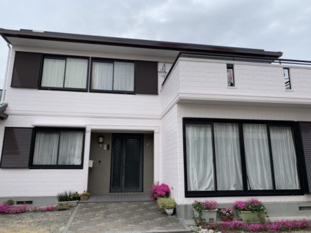 温かみのある外観になりました！　外壁塗装/屋根塗装/雨漏り専門店　スターペイント松山西ショールーム　2020/3/28