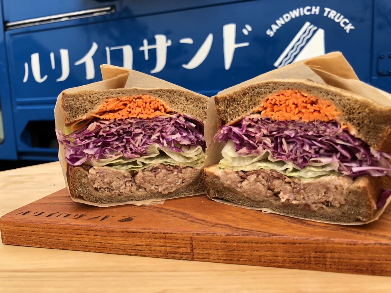 ルリイロサンド看板メニュー