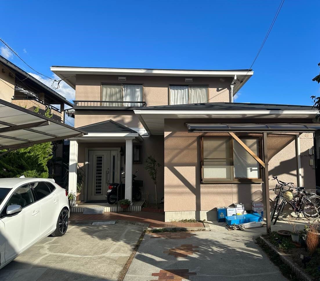 伊予郡松前町　匿名様邸　屋根カバー工法　外壁塗装　2023/12/1