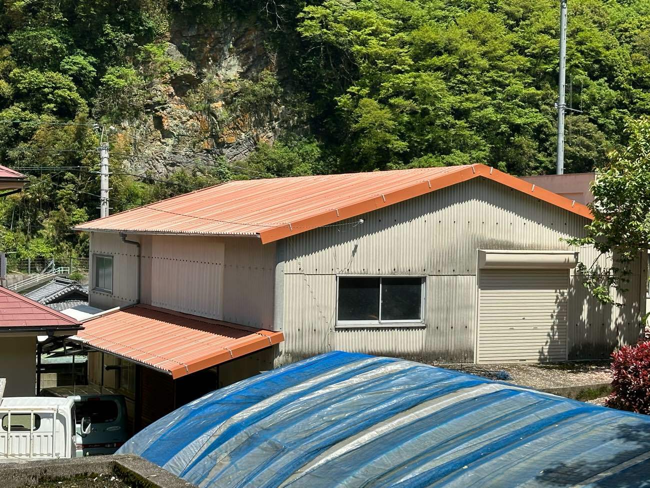大洲市　M.T様邸　屋根カバー工法　2024/5/3