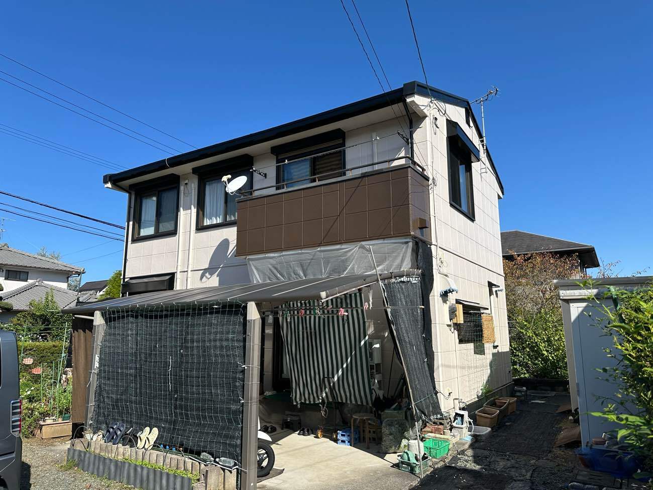 【砥部町×外壁塗装工事】深碧×ロイヤルサーフで新築級の艶と耐久性へ！丁寧な下地補修で生まれ変わった外壁リフォーム事例