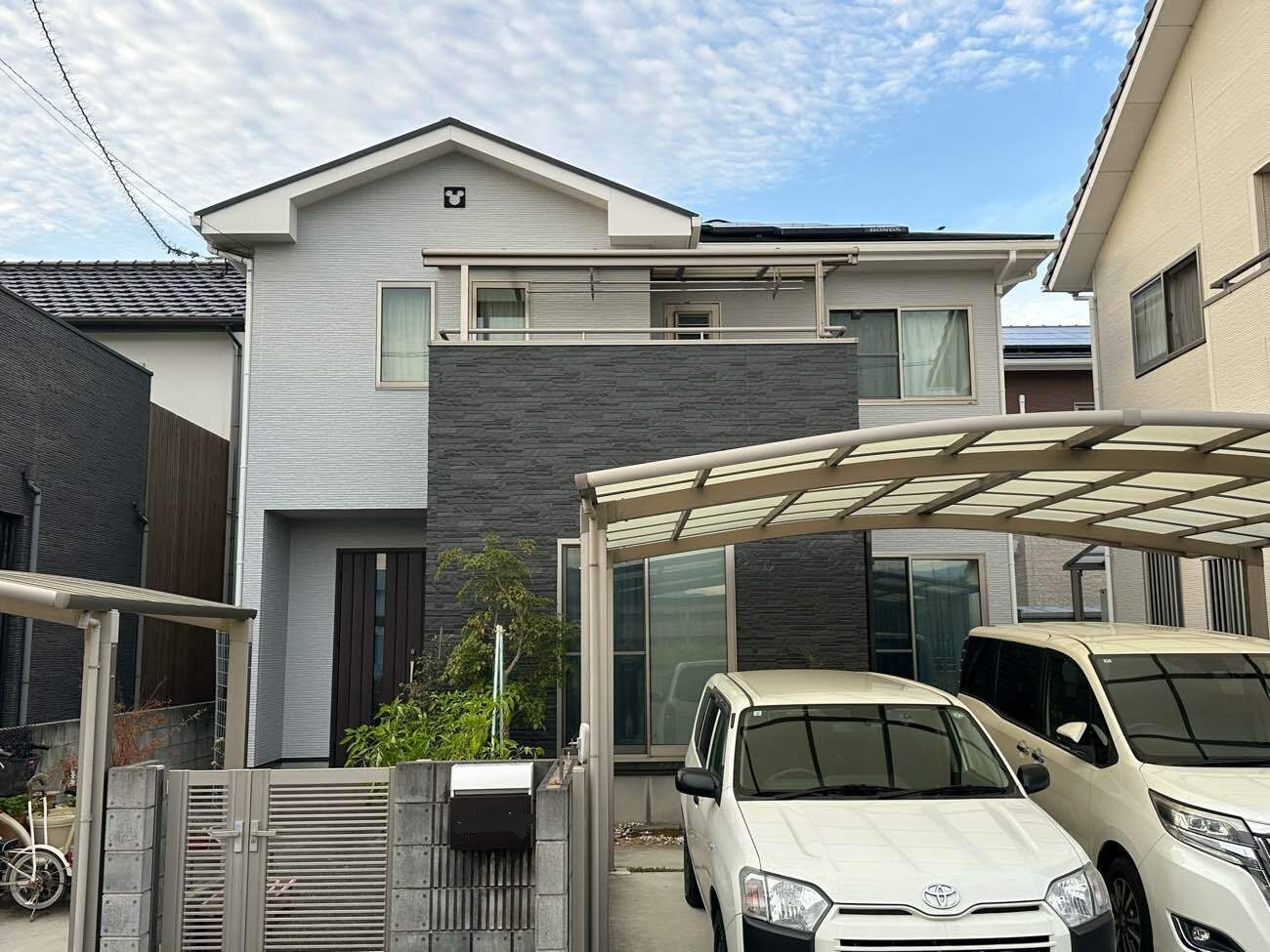 【松山市×外壁屋根塗装工事】深碧×深碧雅で新築級に蘇る！下地から丁寧に仕上げた高耐久塗装リフォーム