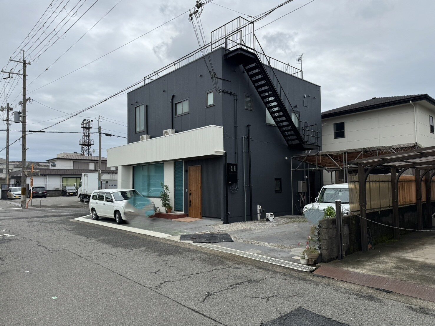 和歌山市　外壁・屋根・鉄骨階段塗装　防水工事