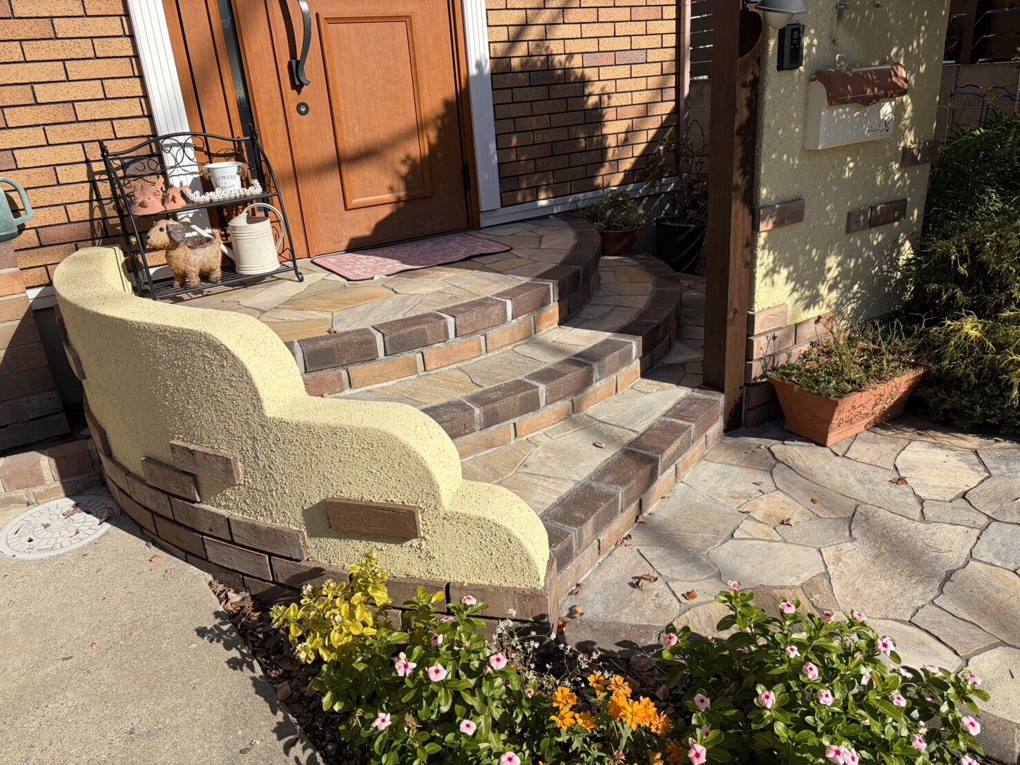 和歌山市　匿名様　土間ポーチ修繕工事　リピーター様?