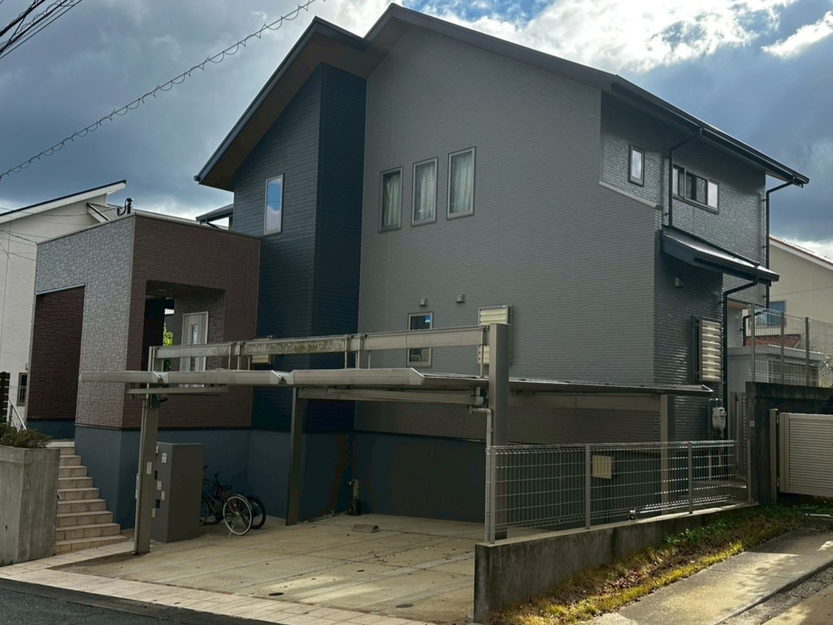 福岡市西区｜玄関まわりの劣化をきっかけに、外観を一新した全体塗装工事【匿名様邸】