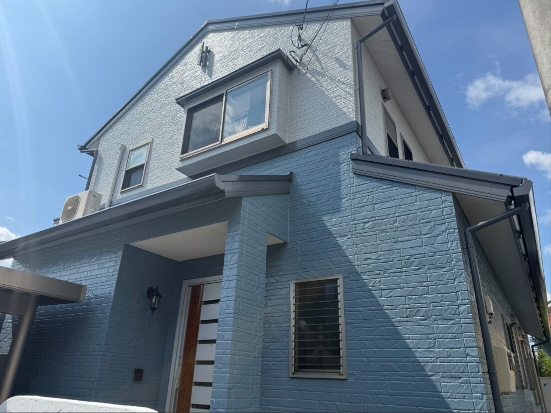 【上益城郡益城町】築17年M様邸｜ネイビー外壁と無機塗料で高耐久リフォーム！