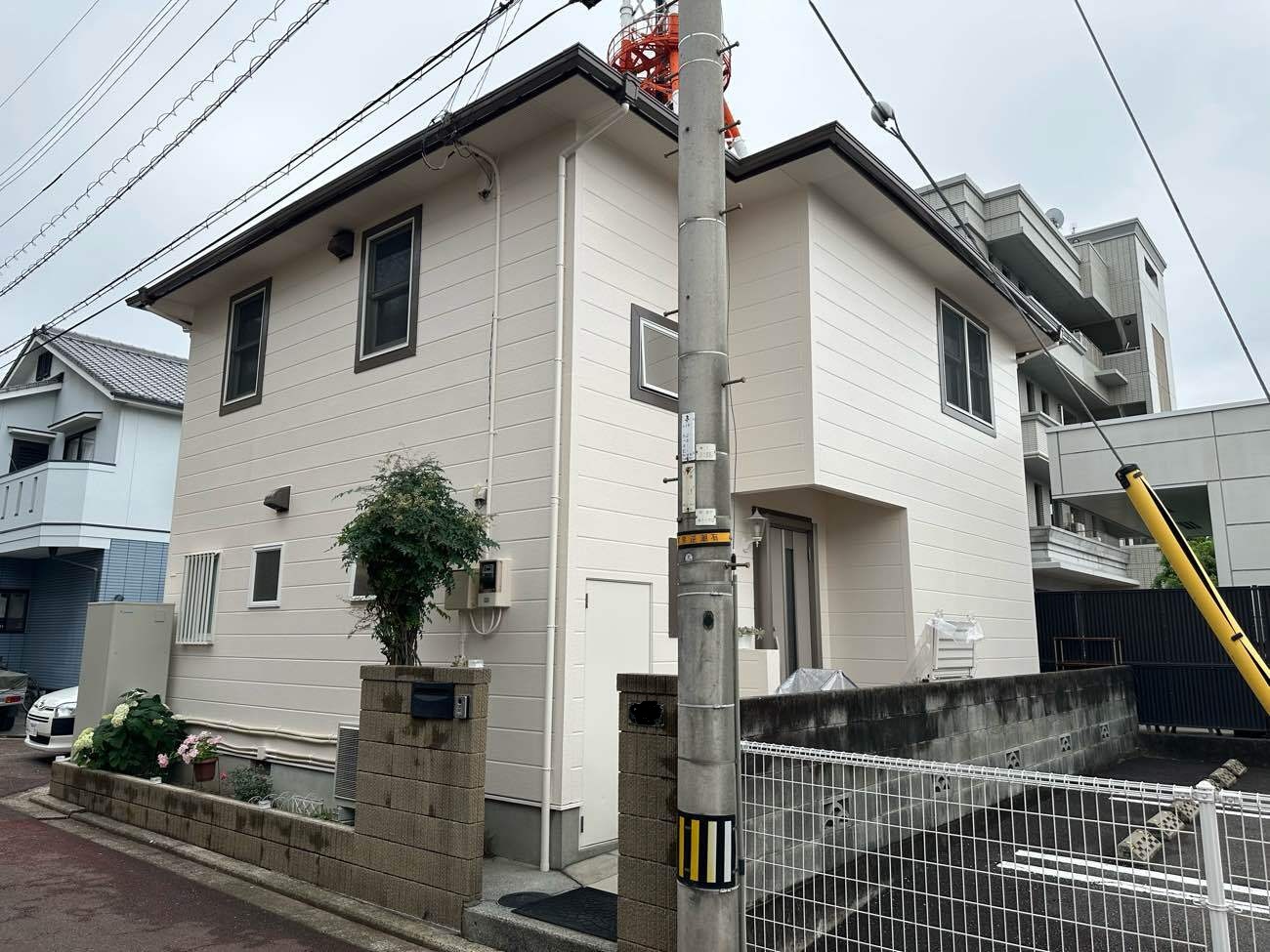 【松山市｜外壁・屋根塗装工事】色あせた住まいが新築のような美しさに！深碧で実現した高耐久リフォーム施工事例